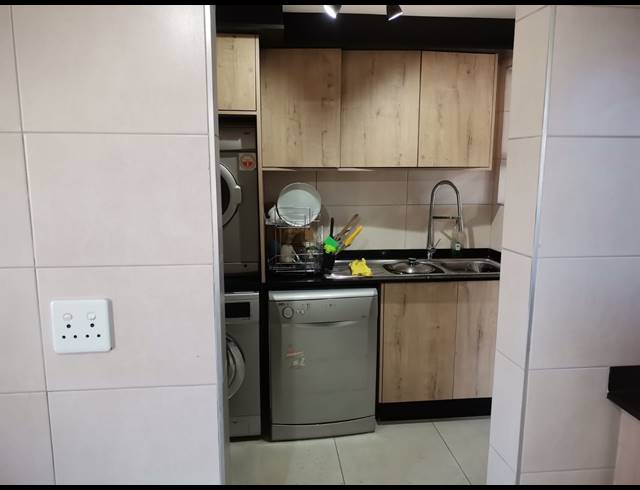 5 BEDROOM FREEHOLD FOR SALE IN BENONI ORCHARDS AH